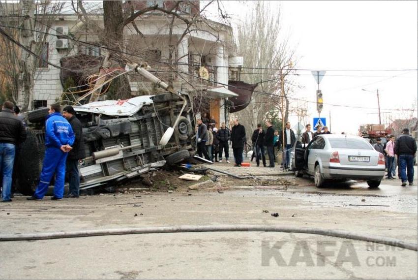 Фото новости - Сегодня – четвертая годовщина ужасной трагедии с автомобилем скорой помощи в Феодосии (фоторепортаж)