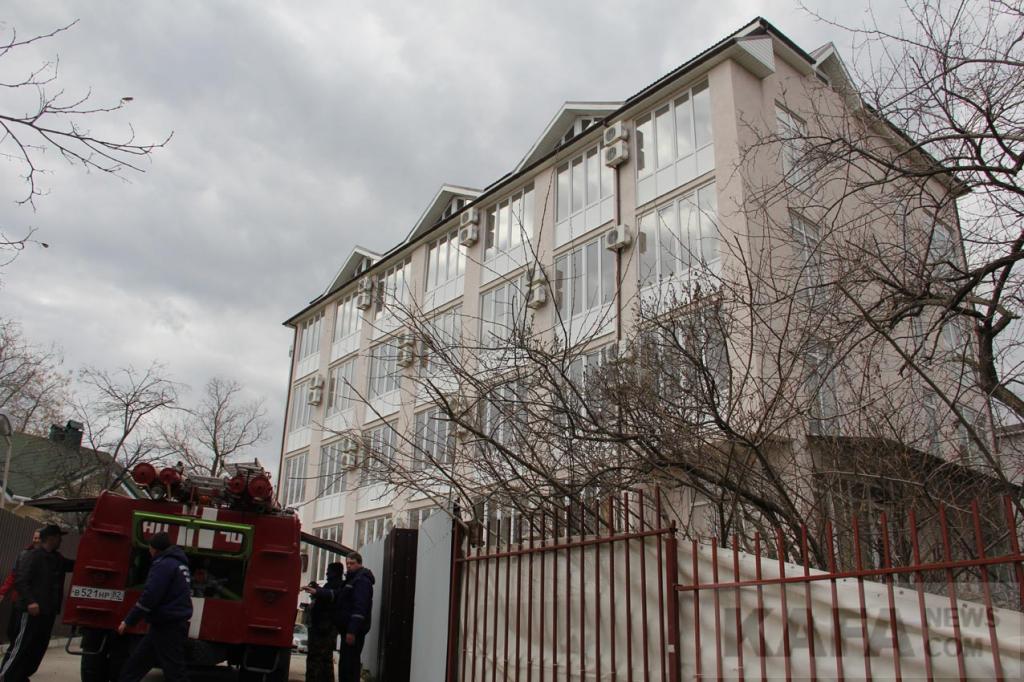 Фото - В Крыму спецслужбы проверяли информацию о минировании Дома творчества «Коктебель»