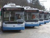В Крыму побили камнями три новых троллейбуса