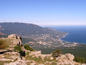 В Крыму туристы продолжают ломать ноги