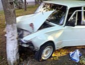 В Симферополе пьяный водитель на полном ходу вывалился из "копейки"