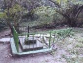В Крыму вандалы разрушили мусульманскую святыню