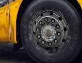 В Кировском женщина выпала из автобуса 