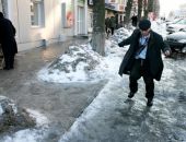Этой зимой борьба с гололедом в Симферополе обойдется в полмиллиона гривен