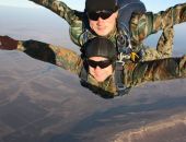 В Крыму министр прыгнул с парашютом