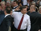 Блоггеры выяснили, какое распятие носит президент