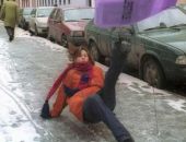 Из-за гололеда жители Симферополя ломают кости