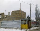 В Симферополе на месте детской площадки ведется стройка