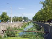 В Крыму пьяный мужчина не мог выбраться из речки