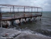В Крыму в ледяную пустыню превратилась набережная Евпатории