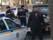 В Киеве пьяный священник из джипа пытался разбить авто ГАИ