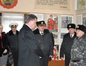 Мэр Симферополя погулял среди пушек накануне 23 февраля и вспомнил свою службу