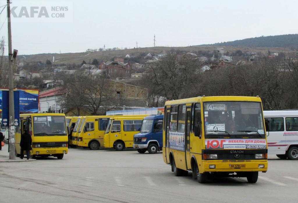 Автобусы старый крым. Автобус Феодосия. Маршрутки Крыма.