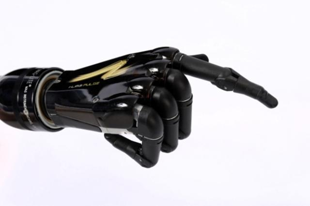 Искусственная рука. Touch Bionics протезы. Бионическая рука ILIMB. Протез руки Touch Bionics. Протез руки i-Limb (Touch Bionics).