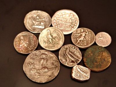 В Феодосии участились случаи мошенничества с монетами и медалями