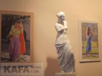 Живые скульптуры на выставке феодосийского фотохудожника
