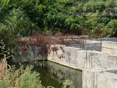 Руины табачной фабрики в Феодосии стали местом для рыбалки