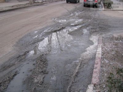 Жители центра Феодосии жалуются на запах канализации