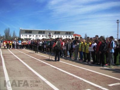 Феодосийские школьники приняли участие в эстафете (видео)
