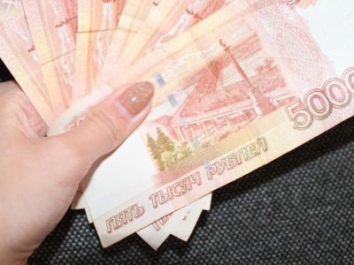Министр образования уверена, что средняя зарплата педагогов школ в Крыму не ниже 25 тыс. рублей