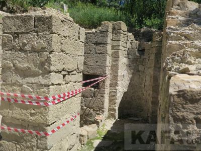  Под Судаком продолжаются раскопки древнего армянского храма