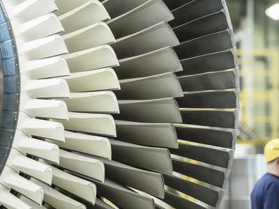 В Феодосию доставлены две новые турбины, похожие на производимые Siemens