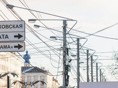 В Ялте уберут бесхозные и хаотичные уличные провода и кабели, которые портят вид города