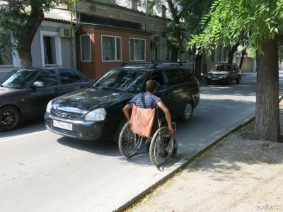 Еще один поддельный инвалид прикатил поработать в Феодосию