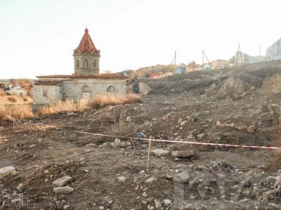 В Феодосии попытались остановить стройку над храмом святого Георгия (видео)