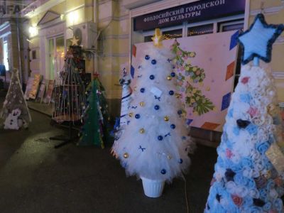 В Феодосии проходит конкурс «Креативная елка» 