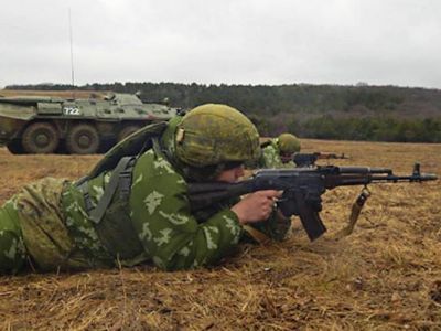 Разведчики армейского корпуса проводят лагерный сбор на крымских полигонах