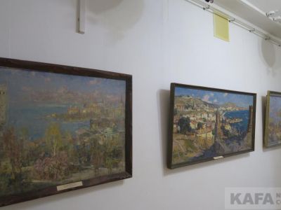 Феодосийская картинная галерея открыла выставку ко Дню России 