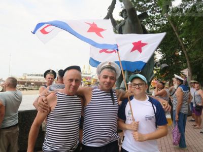 Феодосийцы отметили День ВМФ-2020 (видео)