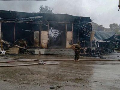 Сегодня ночью в Феодосии случился крупный пожар – сгорело несколько кафе и магазинов (фото) (обновлено)