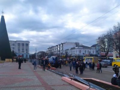 В Симферополе началась акция протеста в поддержку Навального