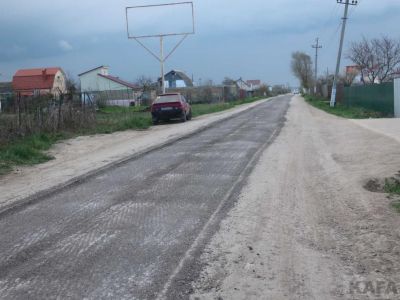 В Феодосии новую дорогу на «Очистные» встречают, как праздник