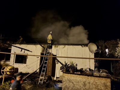 Пожар в доме в Бахчисарайском районе удалось потушить