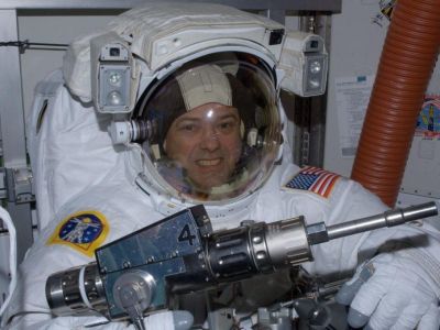 НАСА не поверило в версию об астронавте, просверлившем дыру в "Союзе"