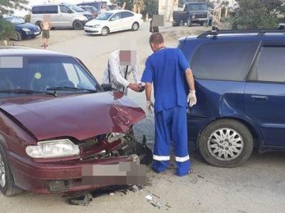 ДТП в Коктебеле: столкнулись два легковых автомобиля, пострадавшие в больнице