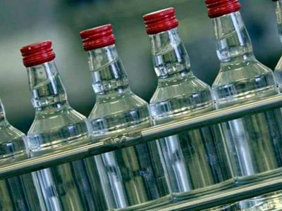 В Крыму полиция изъяла 120 литров кустарного алкоголя