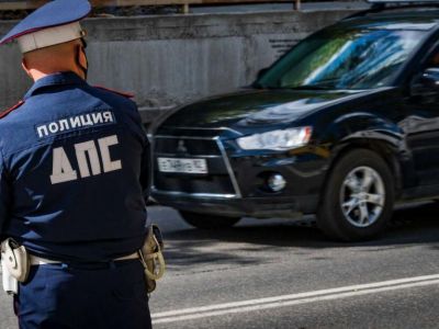 Движение по Крымском мосту временно остановлено из-за ДТП