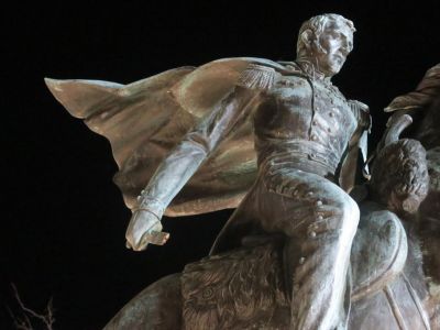 От памятника Котляревскому в Феодосии снова отломили саблю 