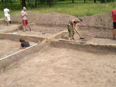 В Крыму на раскопках нашли древние клинки