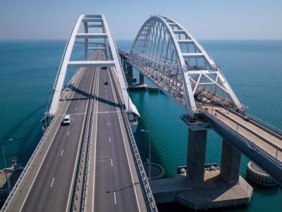 Движение по Крымскому мосту собираются ограничить из-за учений