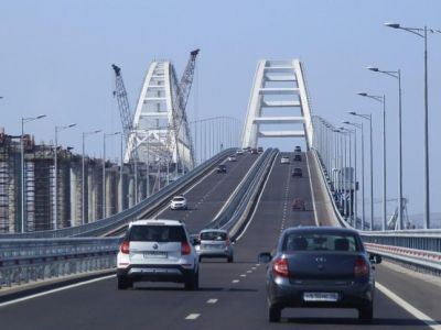 Фуры из Беларуси задержаны при въезде на Крымский мост