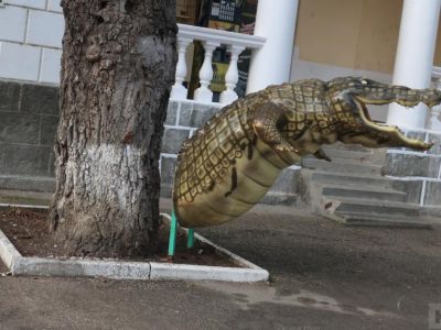 Крокодил на железных ногах