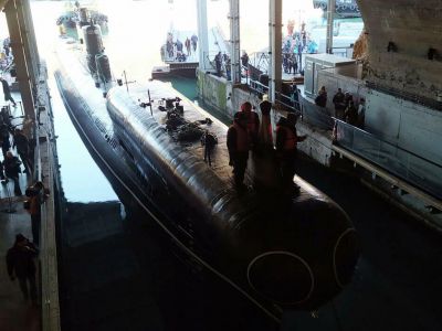 Подлодку проекта 633 С-49  отбуксировали в музей в Балаклавской бухте в Крыму