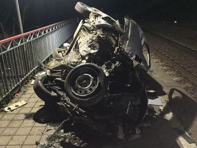 В Краснодарском крае поезд столкнулся с автомобилем. Погибла водитель.