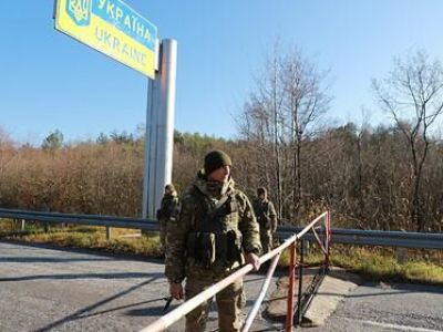 Украина огораживает границу с Беларусью