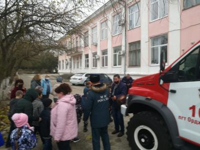В Доме культуры Орджоникидзе прошли учения по эвакуации в случае возникновения пожара